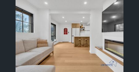 Spacious Hills Home with Character, Comfort and Stunning Views - Photo 4