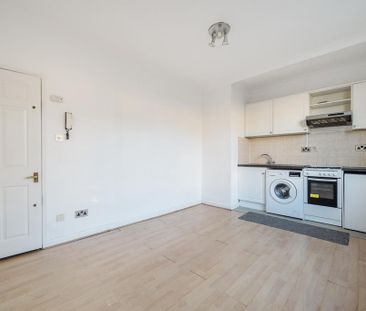 Studio to rent - Photo 6