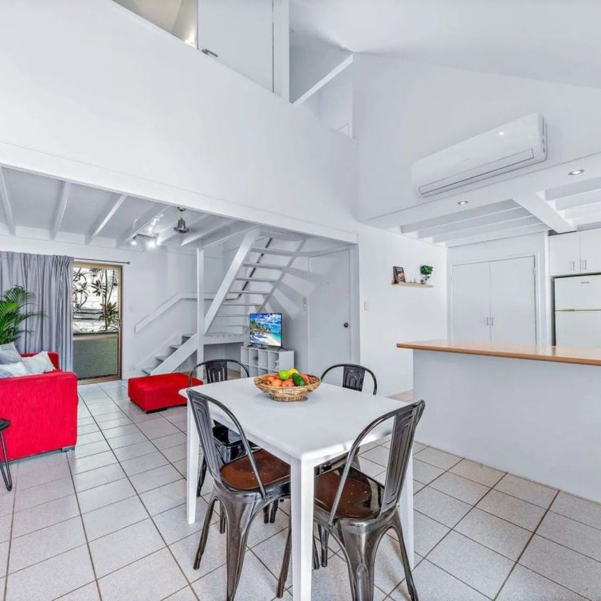 Prime Cannonvale location. Renovated Townhouse! - Photo 1