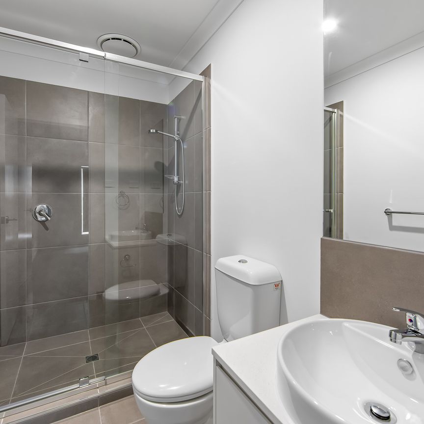 40 Deanside Drive, Deanside VIC 3336 - Townhouse For Rent | Domain - Photo 1