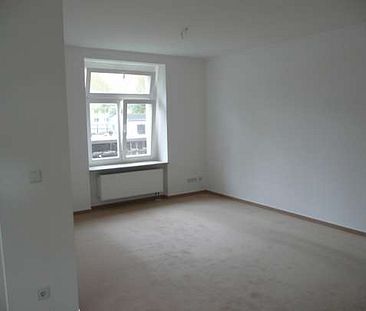 +++ Nachmieter gesucht! +++ große 2 Zimmer Wohnung mit Balkon sowie Stellplatz +++ - Photo 2