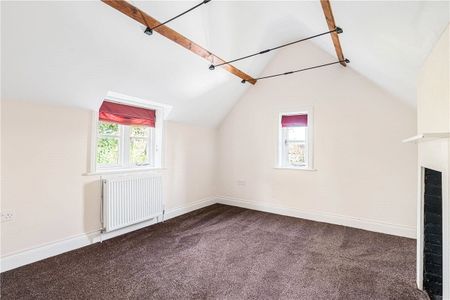 A 2 bedroom detached character cottage in an attractive village location. - Photo 4