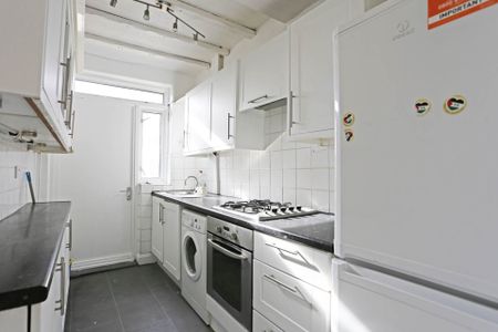 Price £1,850 pcm - Let - Photo 3