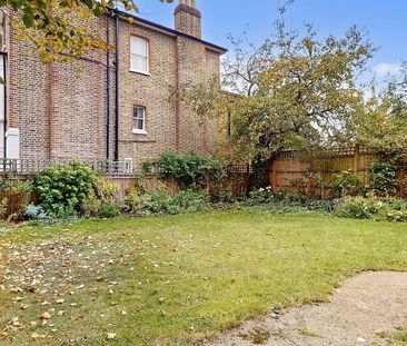 Studio to rent - Photo 6