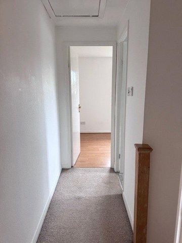 2 bedroom semi-detached house to rent - Photo 2