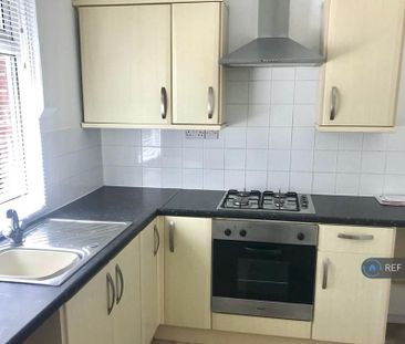 2 bedroom semi-detached house to rent - Photo 4