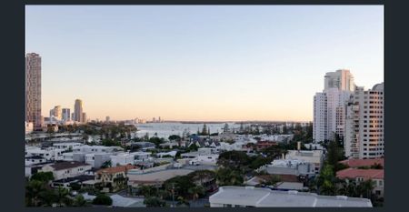 Sought after Hi-rise apartment in Main Beach! - Photo 5