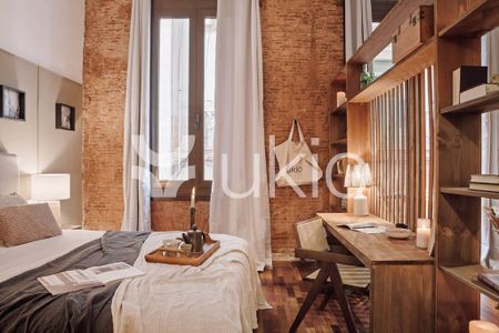1 room luxury Flat for rent in Barcelona, Catalonia - Photo 3