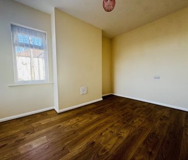 Commercial Road, Kettering - Photo 4