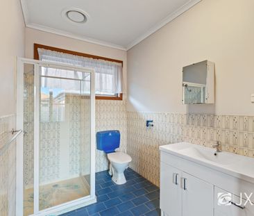 37 Gnarwyn Road, 3163, Carnegie Vic - Photo 3