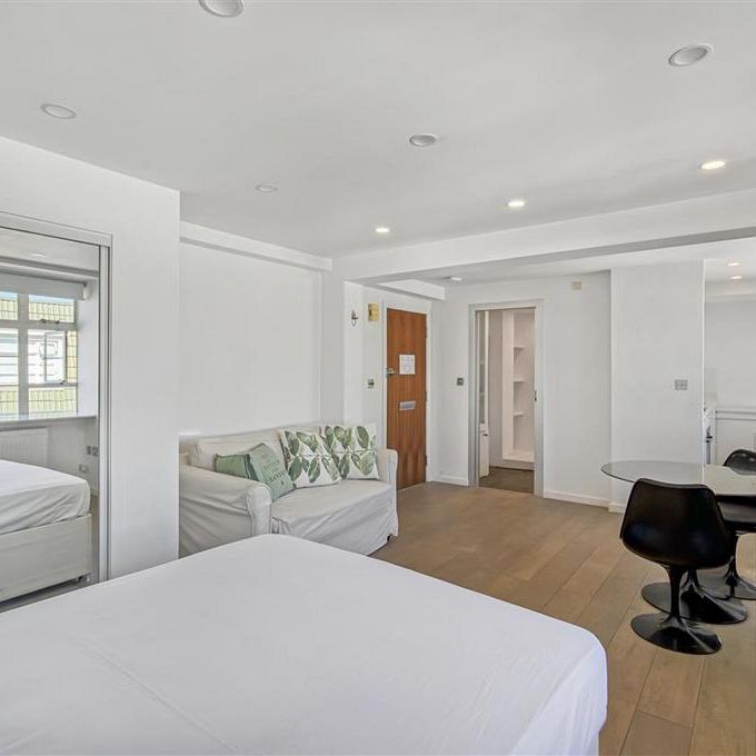 Studio to rent - Photo 1
