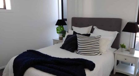 Quiet One Bedroom Apartment - Photo 3