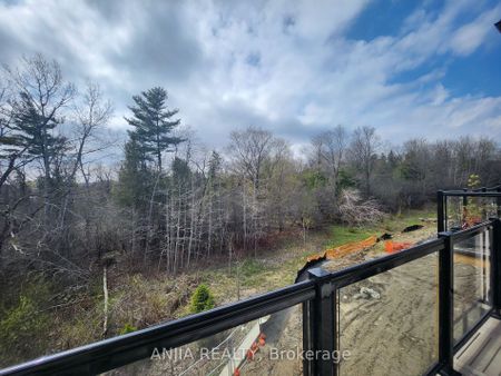 For Lease - 104 Credit Lane, Richmond Hill, Ontario - Photo 4