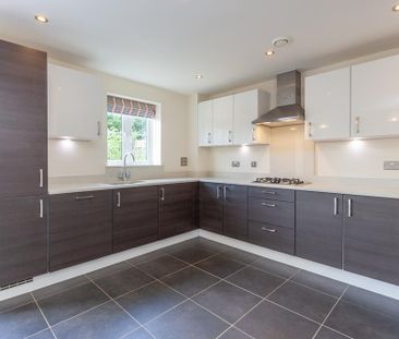 4 bedroom semi-detached house to rent - Photo 1