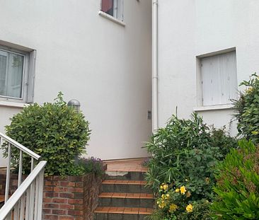 LOCATION : appartement 1 pièce (31 m²) à CHATEAUDUN - Photo 1