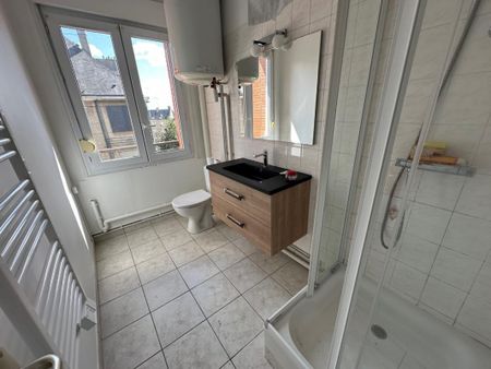 Location Appartement 2 pièces 47m² FLERS 61100 - Photo 5