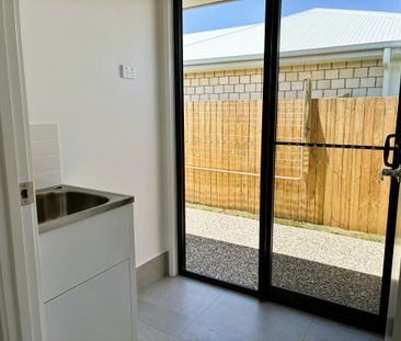 3 Flame Tree Road, Cotswold Hills QLD 4350 - House For Rent | Domain - Photo 1