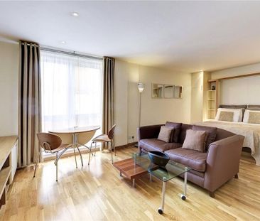 Studio to rent - Photo 1