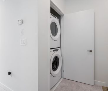 For Lease - 3425 Ridgeway Drive Unit# 11, Mississauga, Ontario - Photo 3