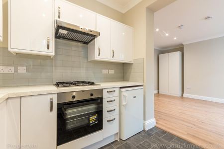 Studio to rent - Photo 2