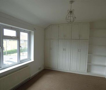 Rogers Gardens Dagenham Essex, RM10 - Photo 5