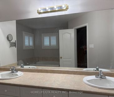 For Lease - 32 Gatehead Road, Vaughan, Ontario - Photo 6