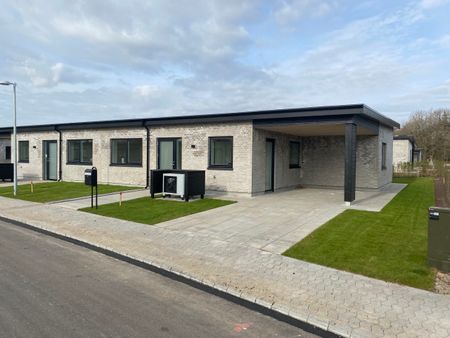 Nyere moderne rækkehus klar til indflytning - Photo 3