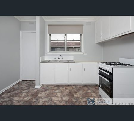 2/15 Wedge Street, Dandenong, Vic 3175 - Photo 4
