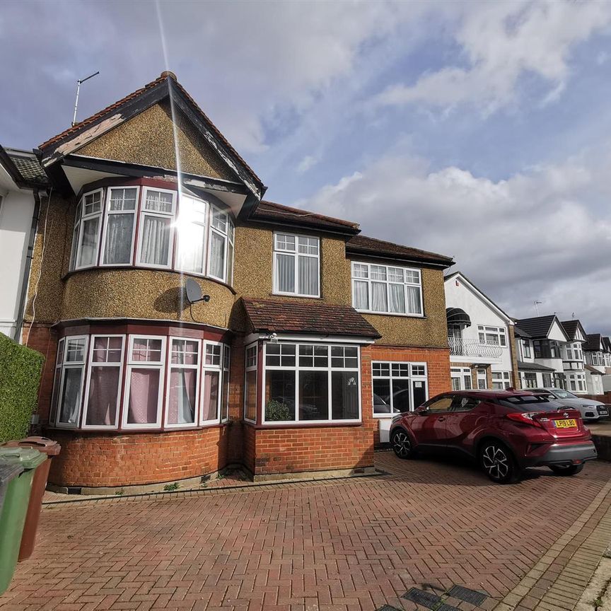 1 bed flat to rent in Kenton Park Road, Harrow, HA3 - Photo 1