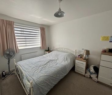 3 Bed Semi-Detached House, Cinema Drive, L15 - Photo 2