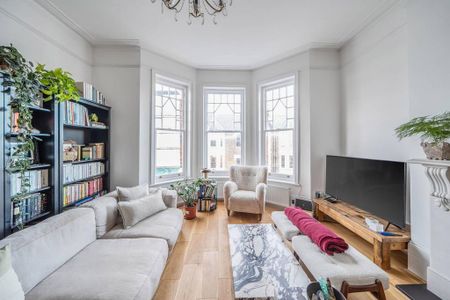 3 bedroom flat to rent - Photo 3