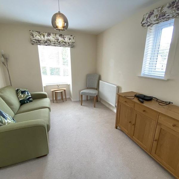 3 bedroom end of terrace house to rent - Photo 1