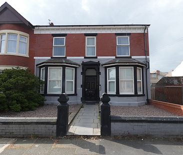 Empress Drive Flat 6 - Photo 5
