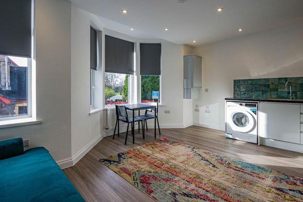 2 bedroom private hall to rent - Photo 1