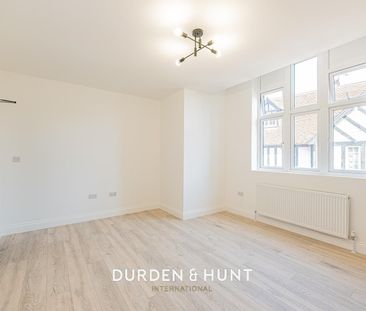 118 High Street, Ongar - Photo 1