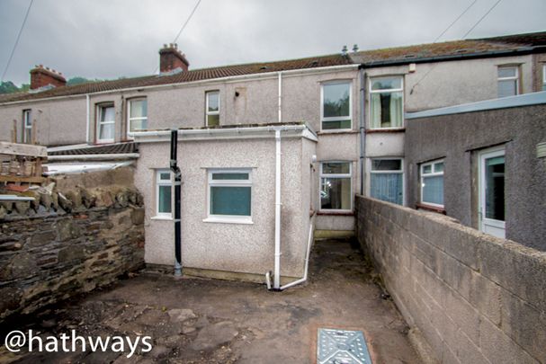 3 bed terraced house to rent in Caefelin Street, Abertillery, NP13 - Photo 1