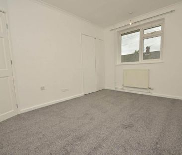 2 bedroom maisonette to rent - Photo 5