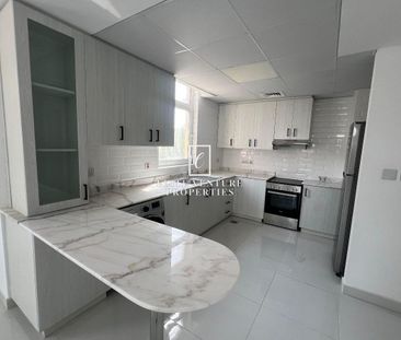 Upgraded 1-Bedroom Apartment | Prime Location - Photo 4