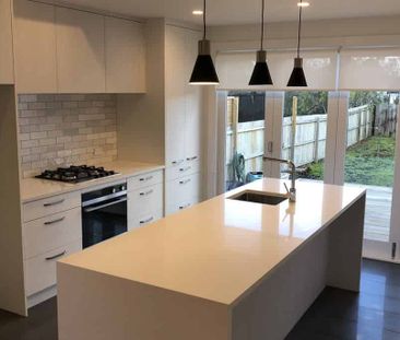 Mt Eden bungalow - Photo 1