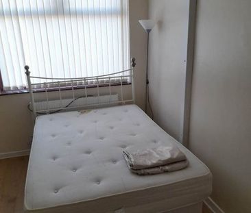 Room in a Shared House, Norway Street, M6 - Photo 6