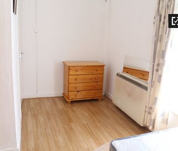 Charming 2-bedroom house to rent in North Central Area - Photo 2