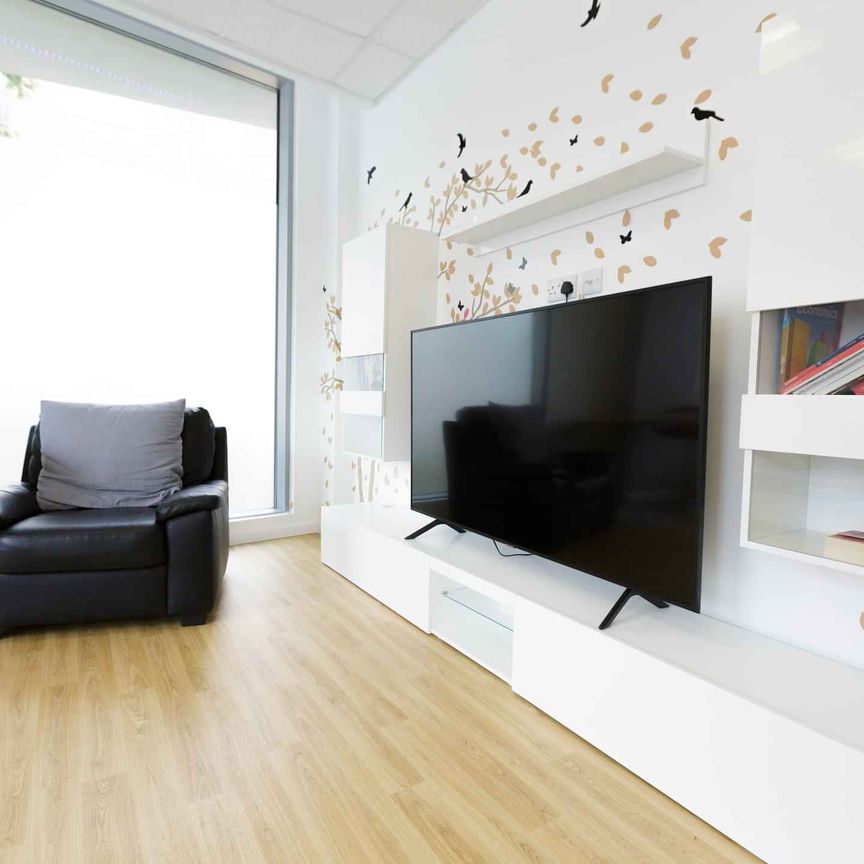 Silver Ensuite - Photo 1