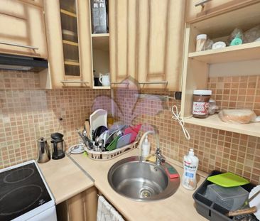 A room for rent for a GIRL near the University Faculties - Photo 5