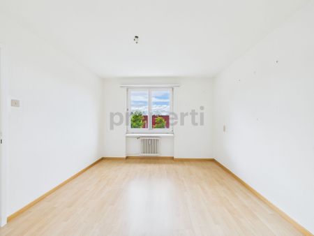 Exklusives Wohnen in Arbon: Helle 3-Zimmer Wohnung mit Balkon und Parkplatz - Photo 3