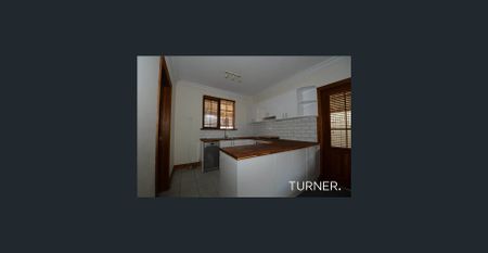 Two Bedroom Townhouse Brand New Modern Kitchen & Brand New Carpet Throughout! - Photo 2