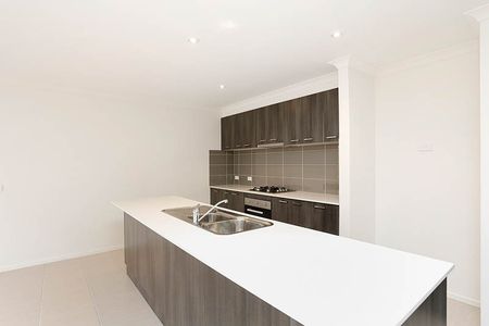 38 Montmarte Boulevard, Burnside VIC 3023 - Photo 3