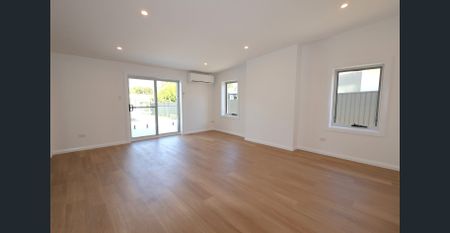 Modern Central Living - Photo 4