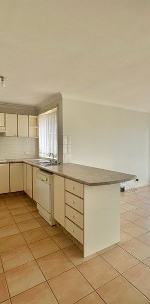 Well Presented Home! - Photo 1