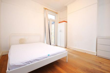 4 bedroom terraced house to rent - Photo 4