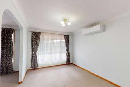 4 Squire Close, Valentine NSW 2280 - Photo 3